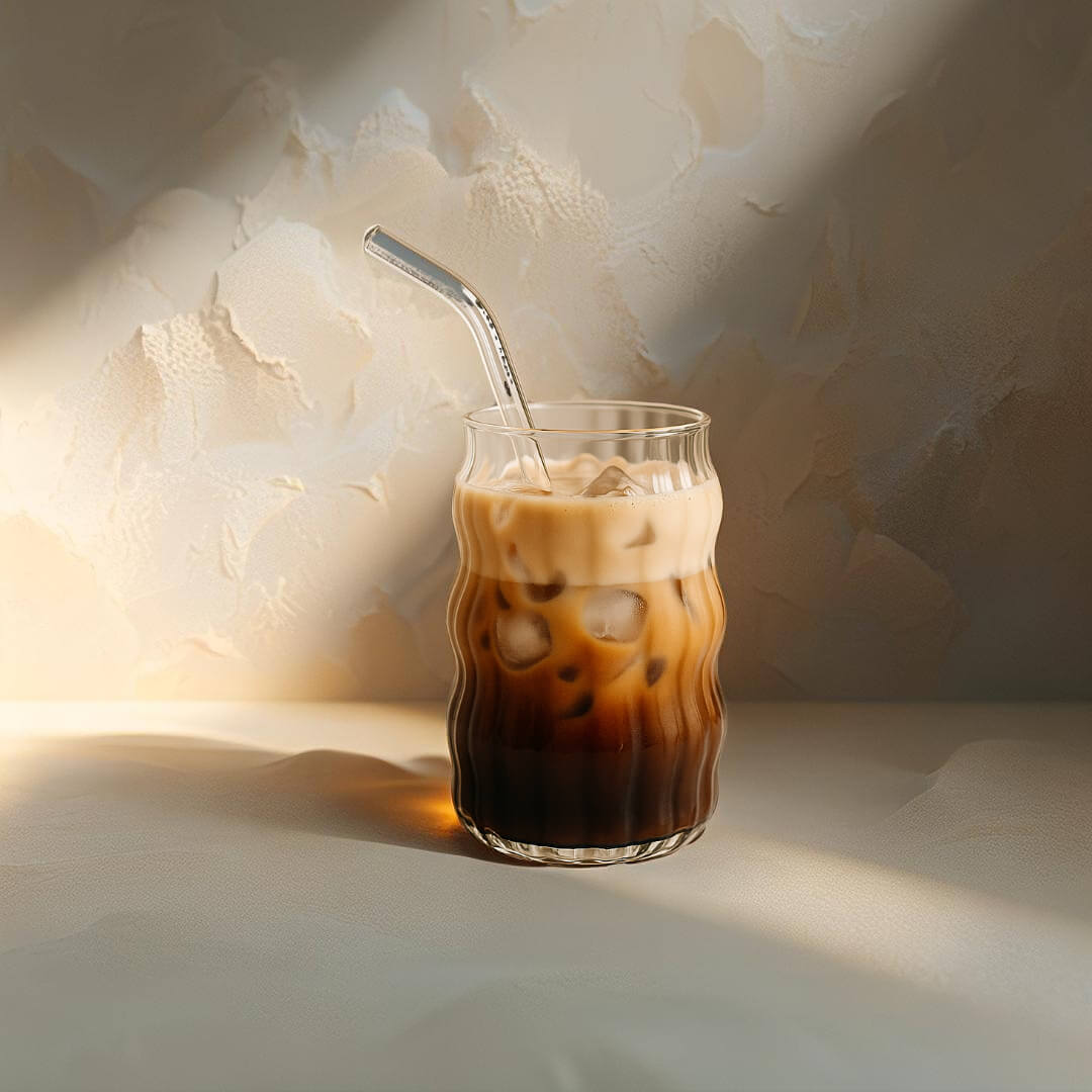 Talasasta staklena čaša za ledenu kafu (1)